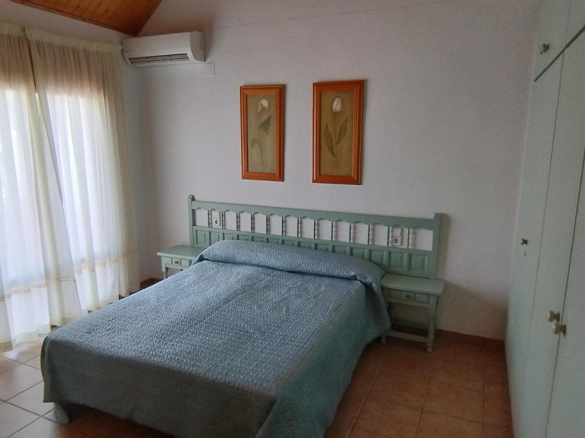 ריומאר Hostal Restaurant Paca מראה חיצוני תמונה