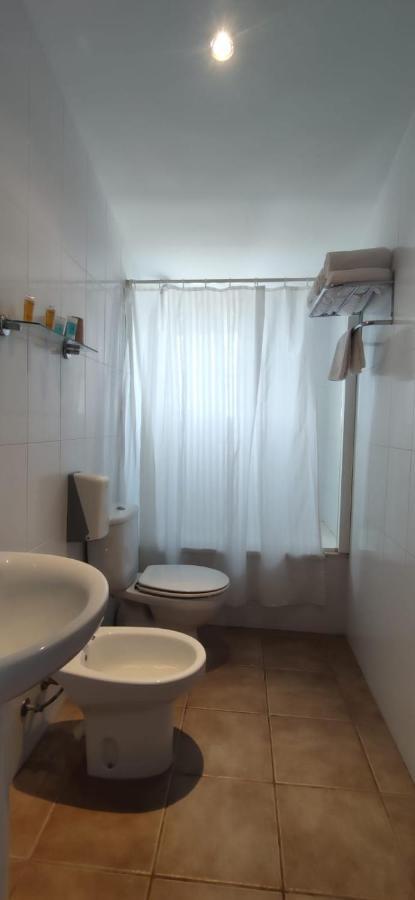 ריומאר Hostal Restaurant Paca מראה חיצוני תמונה