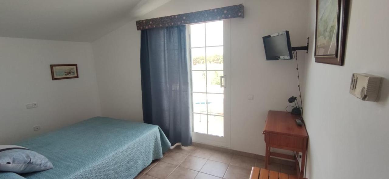 ריומאר Hostal Restaurant Paca מראה חיצוני תמונה
